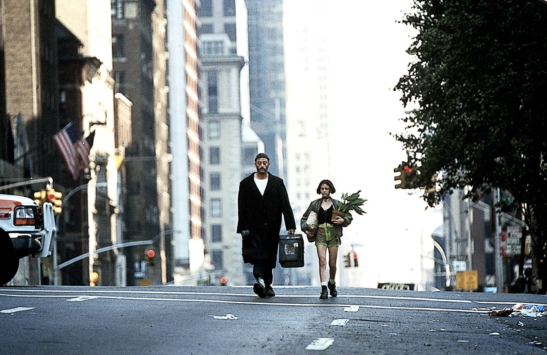 10 Most Popular And Newest Leon The Professional Wallpaper for Desktop with...