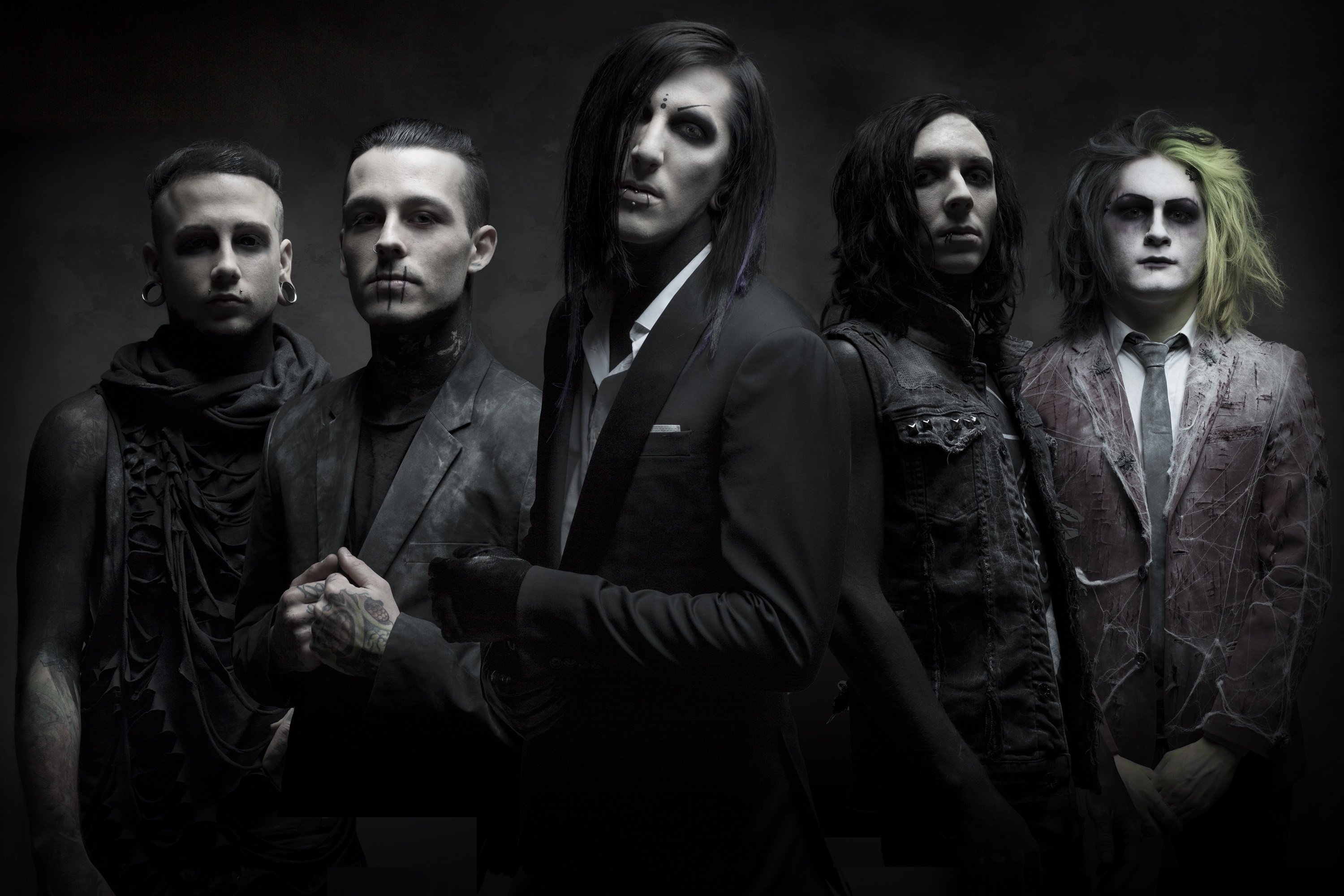 Музыка готов слушать. Группа Motionless in White. Motionless in White рок группа. Motionless in White 2022. Motionless in White состав.